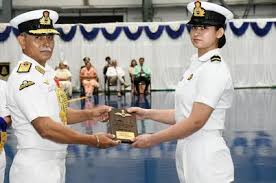 ଆସ୍ଥା ପୁନିଆ ହେଲେ ନୌସେନାର ପ୍ରଥମ ମହିଳା ଫାଇଟର ପାଇଲଟ୍