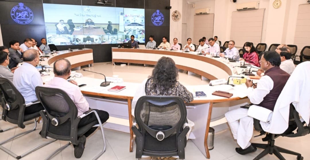 ପଶ୍ଚିମ ଏସିଆ ପରିସ୍ଥିତି ପରିପ୍ରେକ୍ଷୀରେ ଅତ୍ୟାବଶ୍ୟକ ସାମଗ୍ରୀର ଯୋଗାଣ ଉପରେ ଜିଲ୍ଲାପାଳମାନଙ୍କ ସହିତ ମୁଖ୍ୟମନ୍ତ୍ରୀଙ୍କ ଆଲୋଚନା